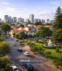 01)Um Imóvel Situado no Lote 13 da Quadra 54, em Luziânia - GO, com a área de 360,00 m2
