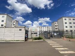 Apartamento - Área: 42,05 m² - 2 quarto(s), 1 banheiro(s), 1 vaga(s) - AVENIDA PORTO DOURADO, nº SN, Ap. 102, BL 22 LT 02, FAZENDA DOURADOS, COND RES SONHO DOURADO II - GOIANIA/GO - CEP: 74357651- MATRÍCULA: 377546