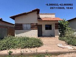 Casa - Área privativa: 58,5 m²Com 2 qt(s), 1 Banheiro(s), - Localizado(a): RUA FELICIANO CARDOSO DE MACEDO, N. 502, LT 09 QD A, , - DEMERVAL LOBAO/PI - CEP: 64390000 - N° IPTU: 911730 - MATRÍCULA: 6916 - OFICIO: 1