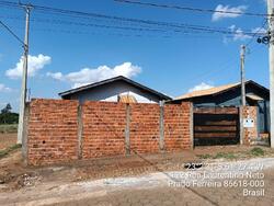 Casa - Área privativa: 43,26 m²Com 2 qt(s), 1 Banheiro(s), - Localizado(a): RUA LAURENTINO NETO, N. 112, LT 01 QD 04, , LOT RESIDENCIAL MITACUNHA - PRADO FERREIRA/PR - CEP: 86618000 - N° IPTU: 2020011401001 - MATRÍCULA: 15960 - OFICIO: 2