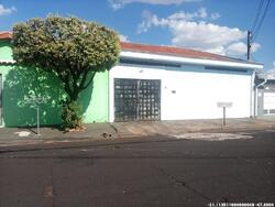 Casa - Área privativa: 174,97 m²Com 3 qt(s), 2 Banheiro(s), - Localizado(a): RUA CAROLINA TIEZI STRAMBI, N. 106, ADELINO SIMIONI, - RIBEIRAO PRETO/SP - CEP: 14071380 - N° IPTU: 145731 - MATRÍCULA: 59778 - OFICIO: 1